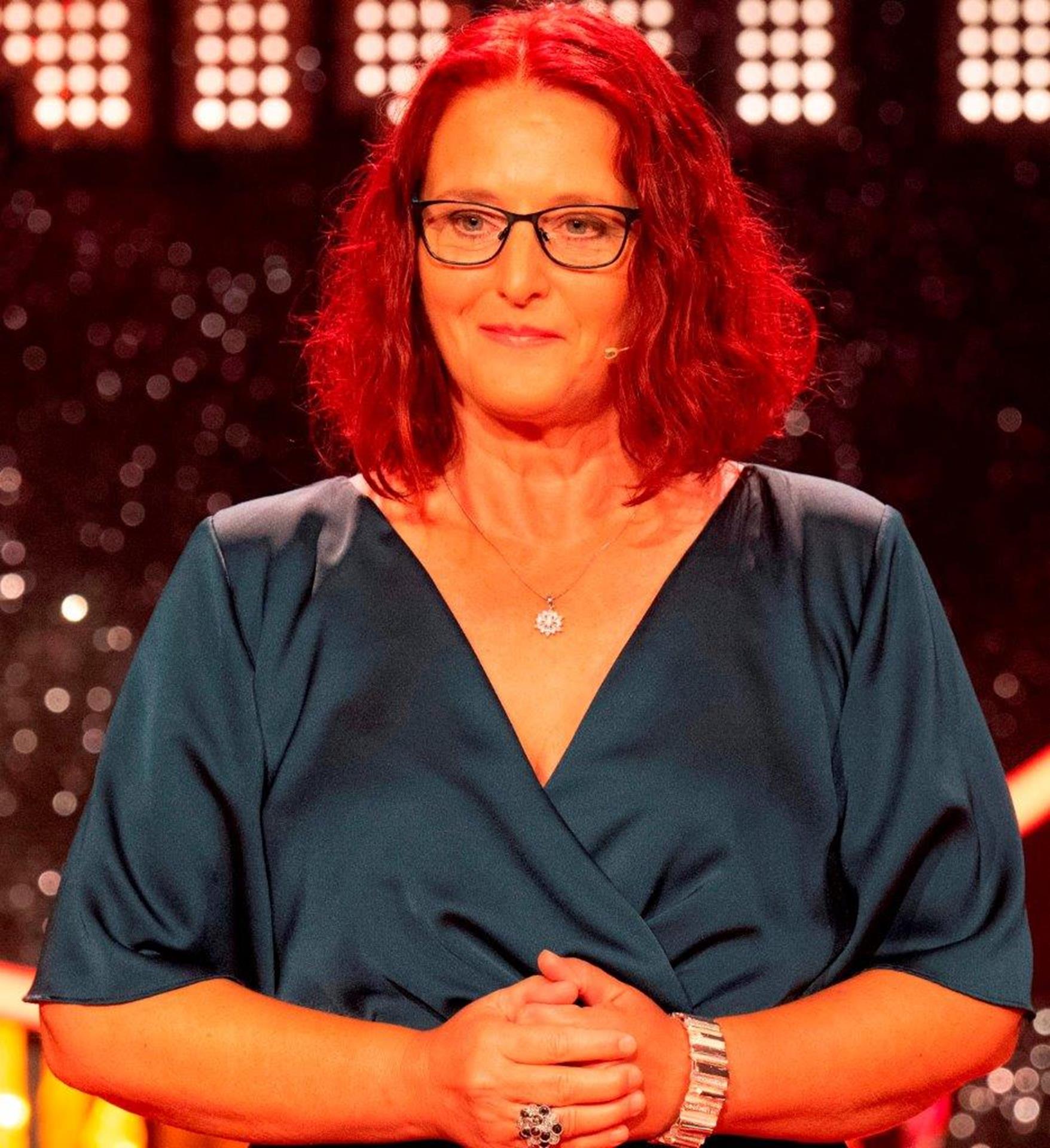 Model.TblPg.Ds.DsName - Model.TblPg.PgName